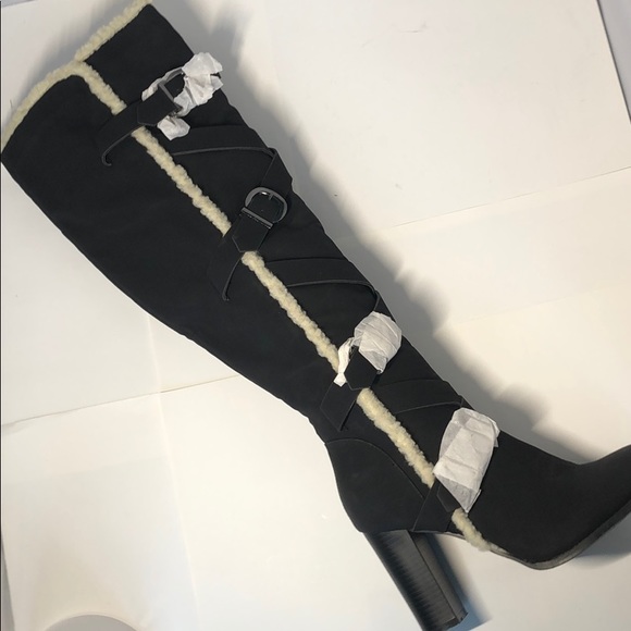 Shoes - NWT 💋Knee high boots